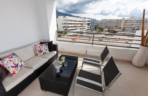 Puerto Banus Apartment | RECENTLY REFURBISHED APARTMENT IN THE HEART OF PUERTO BANÚS!