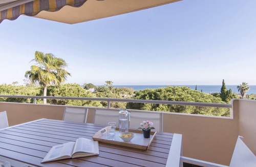 Urbanizacion Pinos Verdes Apartment | Renovated apartment with sea views close to the beach, restaurants and shops