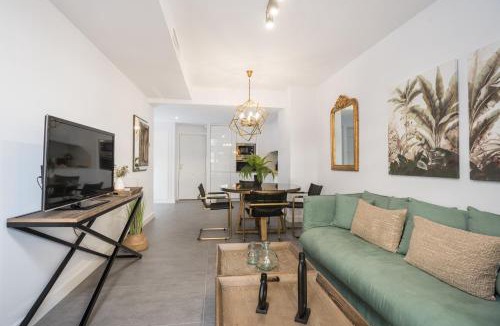 Golden Mile Apartment | Roy Boston Marbella by Florentia Homes