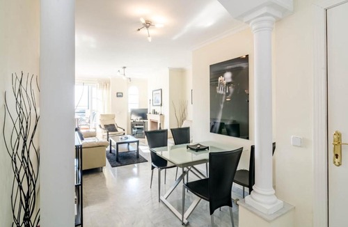 Nueva Andalucia Apartment | SAA- Comfortable Apartment near Puerto B
