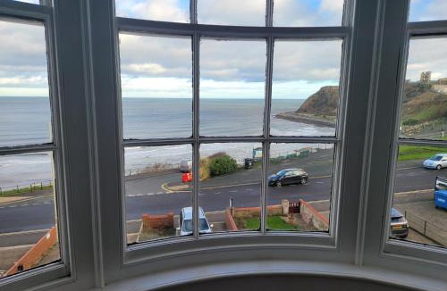 Scarborough Apartment | Sea View flat 4 fast WIFI & FREE parking