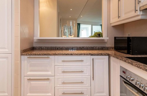 Puerto Banus Apartment | SOPHISTICATED FLAT NEXT TO LUXURIOUS PUERTO BANÚS