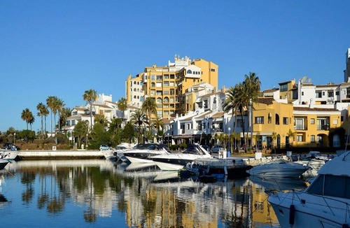 Cabopino Apartment | Spacious 2 bed 2 bath garden apartment with Mediterranean sea views