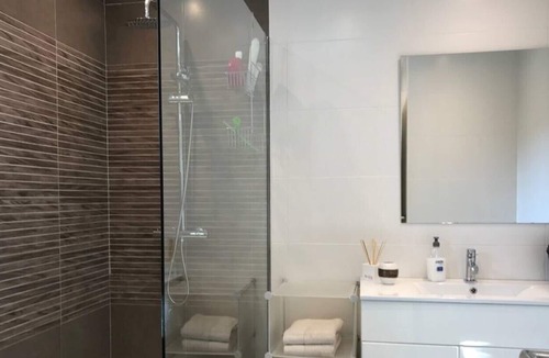 Urbanizacion el Rosario Apartment | Spacious Marbella 3bed Apartment - Pool,terrace&gardens