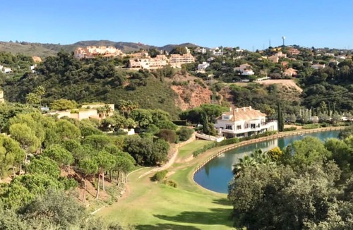 Elviria Apartment | Stunning 2 bed apartment in Exclusive Elviria Hills Complex