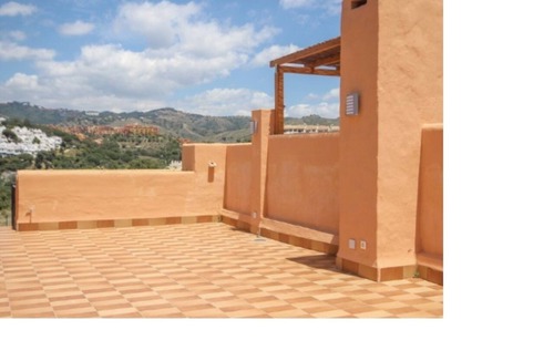 Artola House | Stunning 4 bedroom frontline golf town house