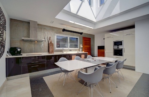 Urbanizacion el Rosario Villa | Stunning Contemporary Villa next to Golf Resort