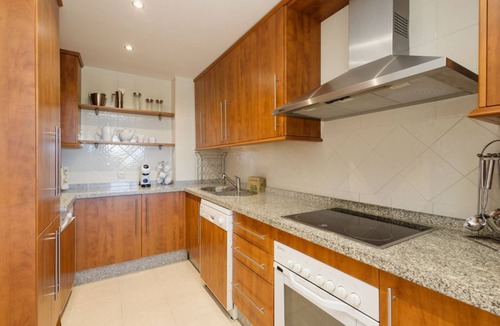 Elviria Apartment | Stylish 3 bedroom flat with sea views in Elviria Marbella