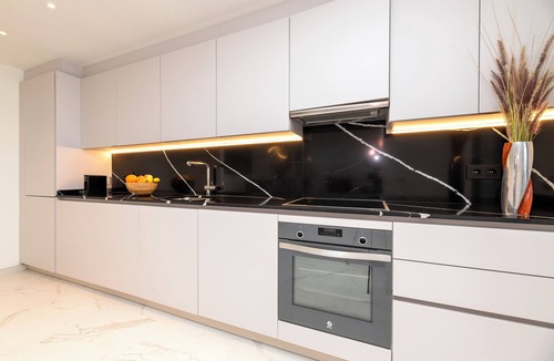 Nueva Andalucia House | Sun Drenched Beautiful Home from Home Luxury