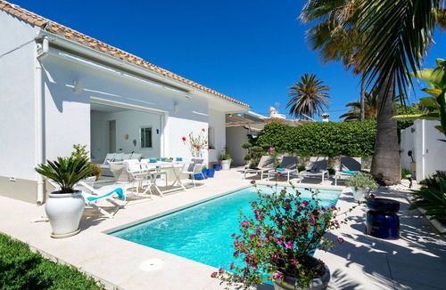 Urbanizacion Marbessa Villa | Sunny Beach Villa (Marbesa) Marbella with fantastic sea views, private pool