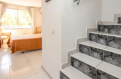 Carib Playa Apartment | This lovely vacation duplex with terrace is located in the residential complex Prima Vista in Las Ch