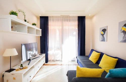 Nikki Beach Apartment | Two-room apartment in Elviria NEAR THE BEACH with parking