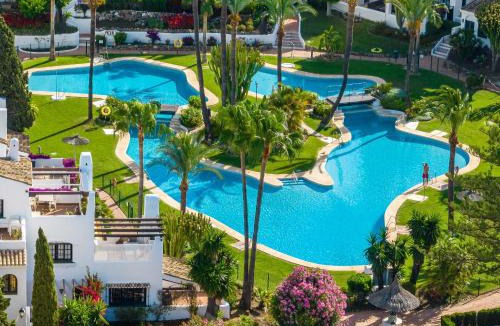 Nueva Andalucia Apartment | VACATION MARBELLA I Aldea Blanca, Luxury Duplex, Sea View, Walking Distance to Puerto Banus