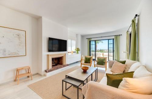 Nueva Andalucia Apartment | VACATION MARBELLA I Aldea Blanca, Luxury Duplex, Sea View, Walking Distance to Puerto Banus
