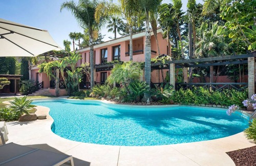 Marbella City Centre Villa | Villa ∙ 8 bedrooms ∙ 10 guests