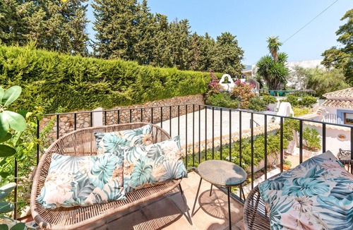 San Pedro de Alcantara Villa | Villa 'Bonita' with Mountain Views, Wi-Fi, and Air Conditioning