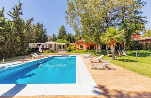 Guadalmina Villa | Villa 'Hacienda del Mar' with Sea View, Pool & Wi-Fi