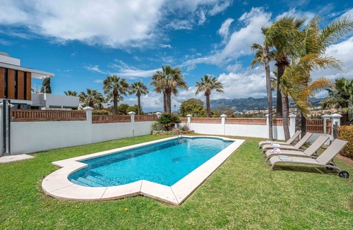 Urbanizacion el Rosario Villa | Villa 'Hakuna Matata' with Sea View, Wi-Fi and Air Conditioning