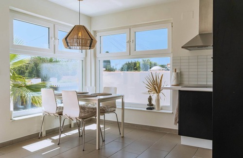 Urbanizacion Costabella Villa | Villa in Marbella near Beach