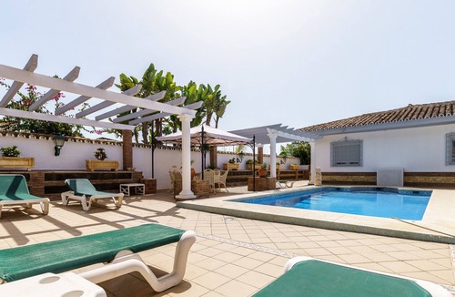 Cabopino Villa | Villa 'Margarita' close to the Beach with Pool & Wi-Fi
