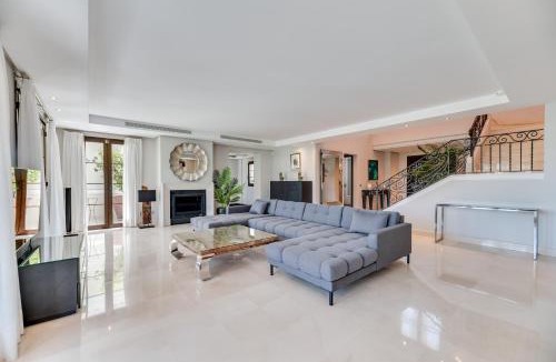 Nueva Andalucia Villa | Villa Michelle
