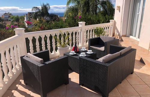 Urbanizacion el Rosario Villa | Villa Sol y Mar Marbella, Ideal for Groups of Families or Golfers