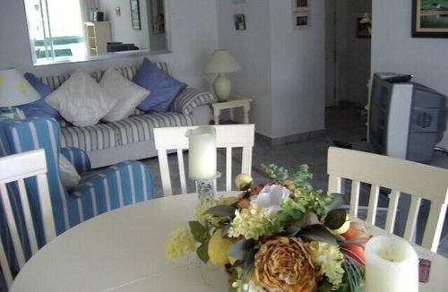 Marbella Apartment | Well located Urbanization, walking distance to Beach, Puerto Banus & Amenities.