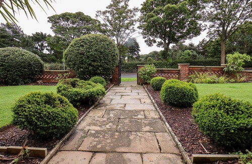 Scarborough Cottage | Yardley Manor