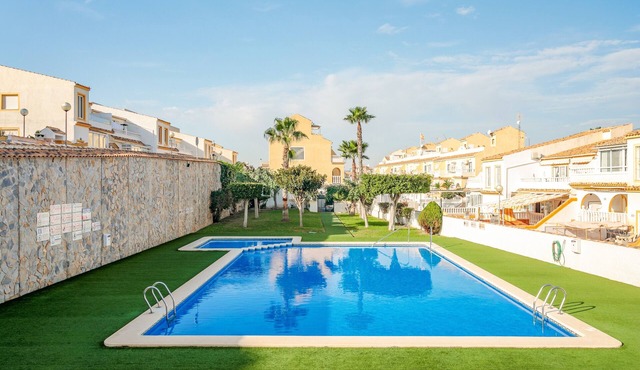 Apartment 'Tranquilo Para Familias Con' with Sea View, Wi-Fi and Air Conditioning