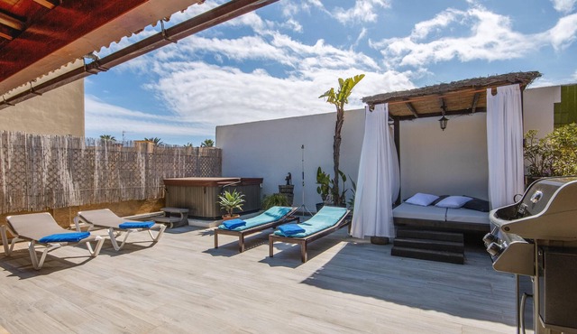 Beautiful and cheerful apartment in Javea, Costa Blanca, Spain for 4 persons