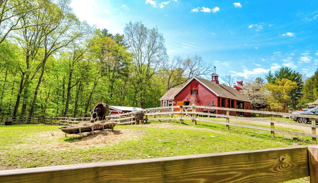 Killingly Barnyard Studio in Wine Country!