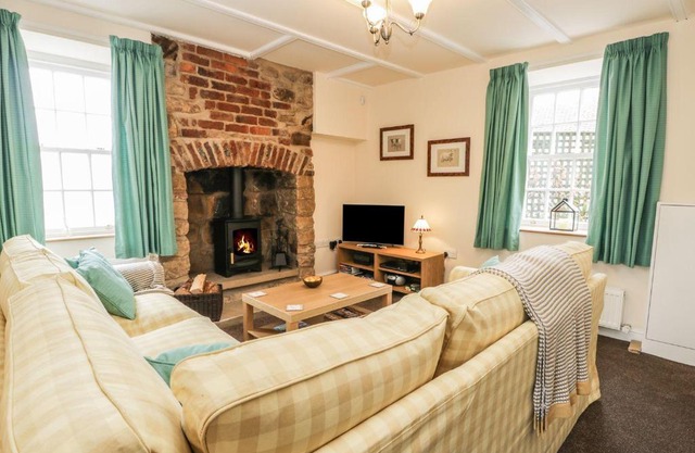 2 Church Cottages, Scarborough
