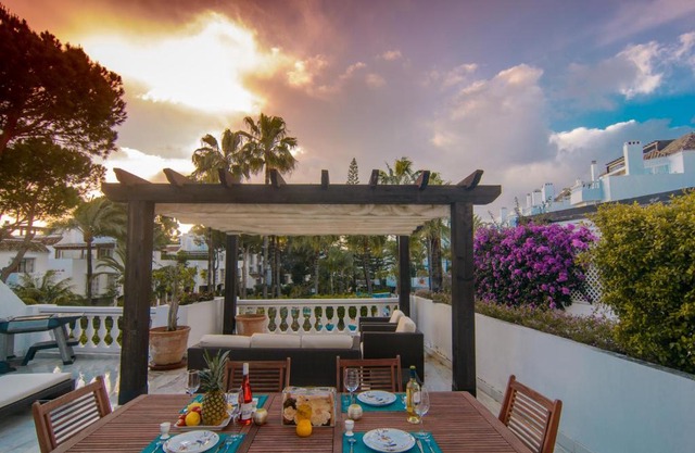 Apartment in White Pearl Beach