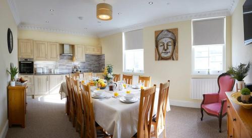 Denelea - Stunning Sea Views!
