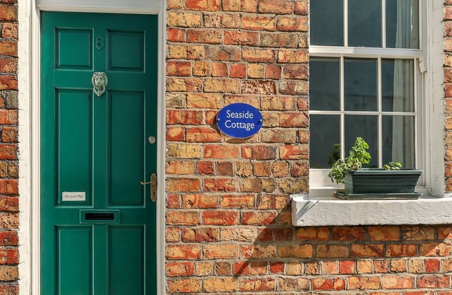 Finest Retreats | Seaside Cottage