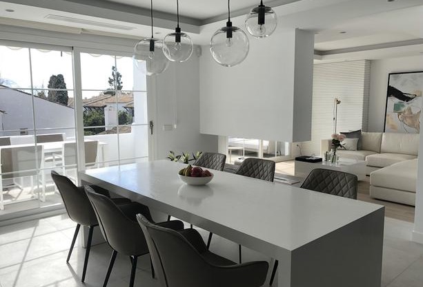 Modern Apartment Puente Romano
