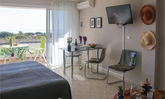 Urbanizacion Marbessa Apartment | 1 bedroom accommodation in Marbella