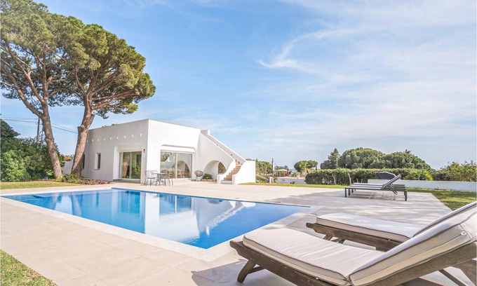Marbella House | 100 m² House ∙ 2 bedrooms ∙ 4 guests