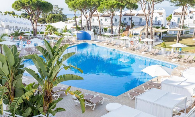 Urbanizacion Hacienda las Chapas Apartment | 101 m² Serviced apartment ∙ 2 bedrooms ∙ 127 guests