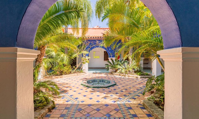 Guadalmina Villa | 1500 m² Villa ∙ 7 bedrooms ∙ 14 guests