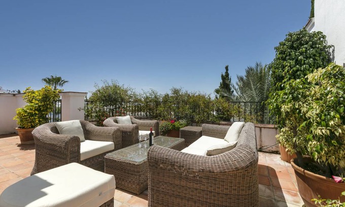 Marbella Apartment | 184 m² Apartment ∙ 3 bedrooms ∙ 6 guests