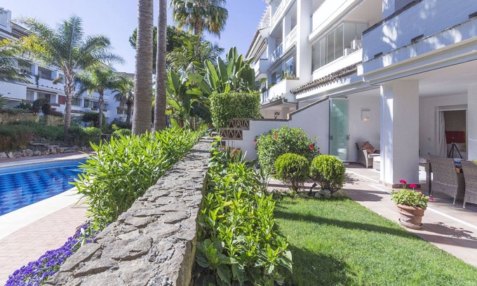 Golden Mile Apartment | 2 beds ground garden floor apartment at Las Canas Beach in Marbella golden Mile