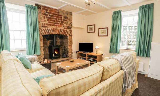 Cloughton House | 2 Church Cottages, Scarborough