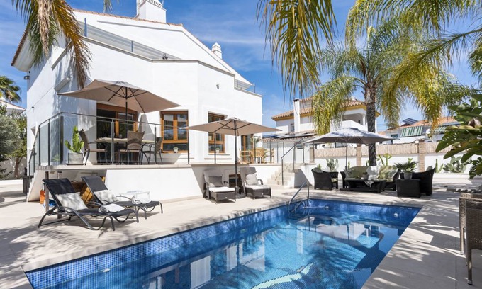 San Pedro de Alcantara Villa | 200 m² Villa ∙ 4 bedrooms ∙ 10 guests