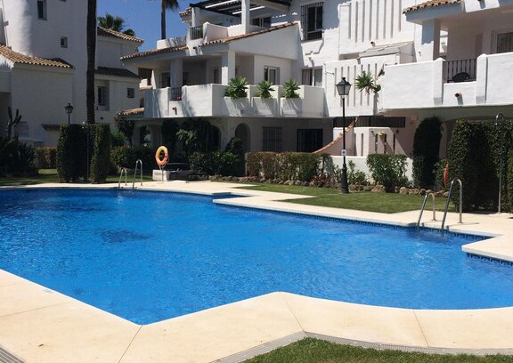 Marbella Apartment | 3 bed Apartment Los Naranjos de Marbella Puerto Banus