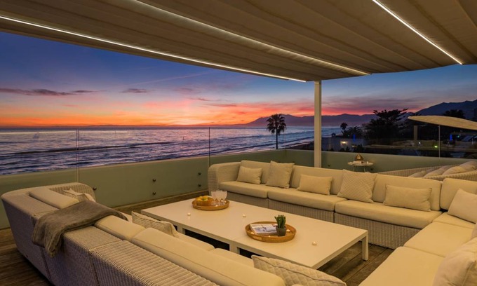 Urbanizacion Costabella Villa | 382 m² Villa ∙ 6 bedrooms ∙ 12 guests