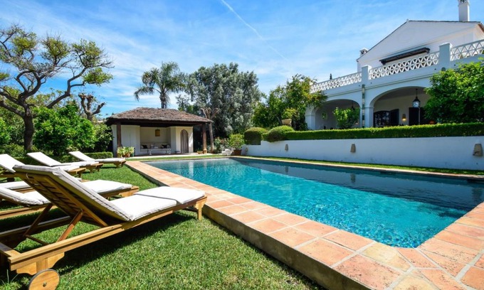 Urbanizacion el Rosario Villa | 422 m² Villa ∙ 6 bedrooms ∙ 12 guests