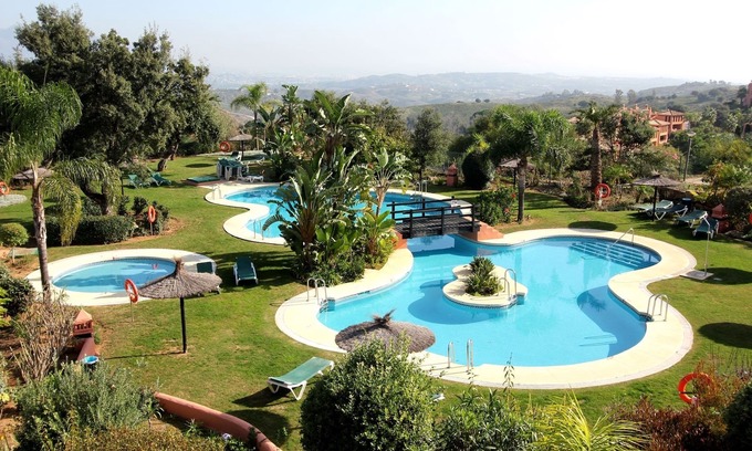 Marbella Apartment | 5* El Soto De Marbella apartment Phase 1, Free Padel tennis, golf, pools & Spa