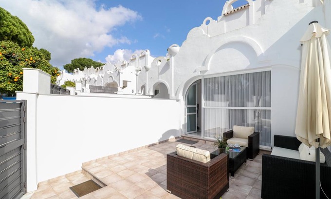 Urbanizacion Hacienda las Chapas House | 70 m² House ∙ 1 bedroom ∙ 3 guests