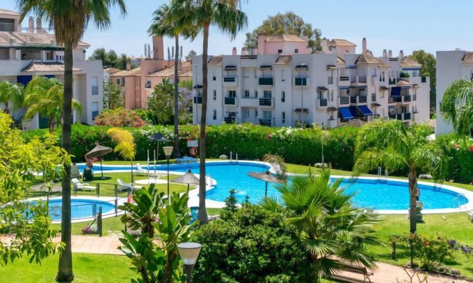 Marbella Apartment | Apartment Lorcrimar in Marbella - 4 persons, 2 bedrooms